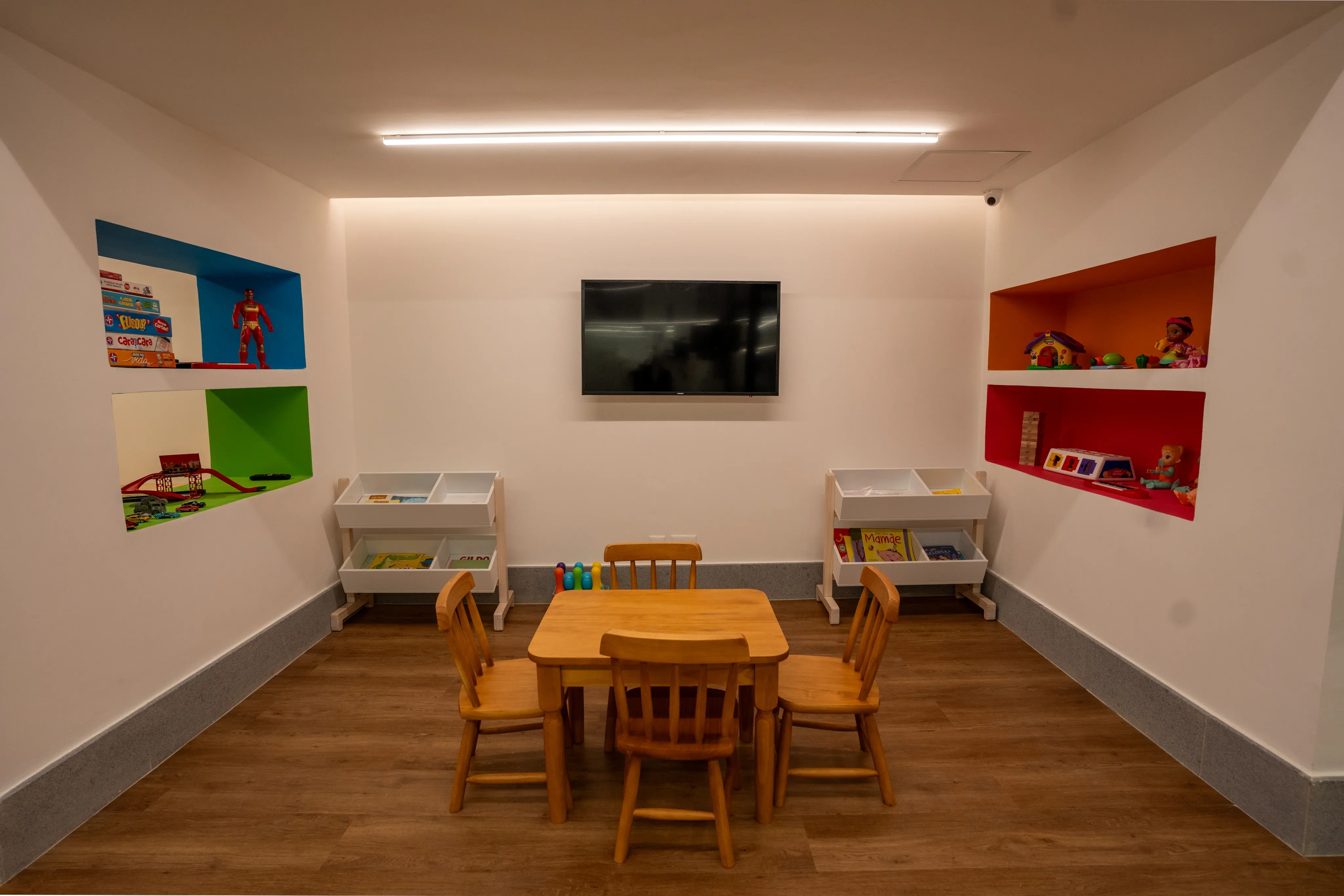 KIDS ROOM